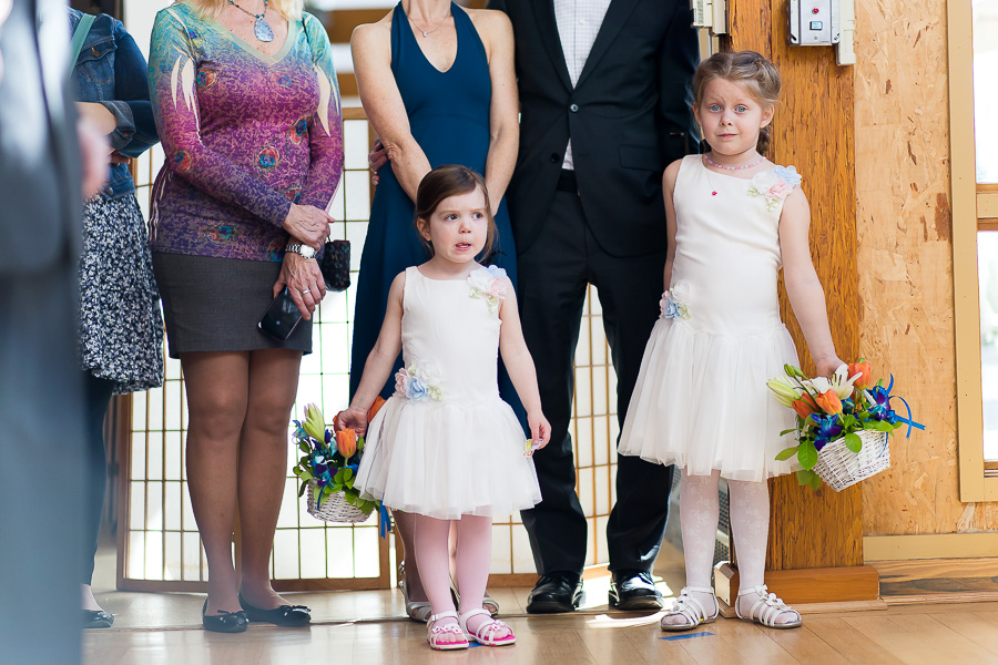 funnny faces flower girls