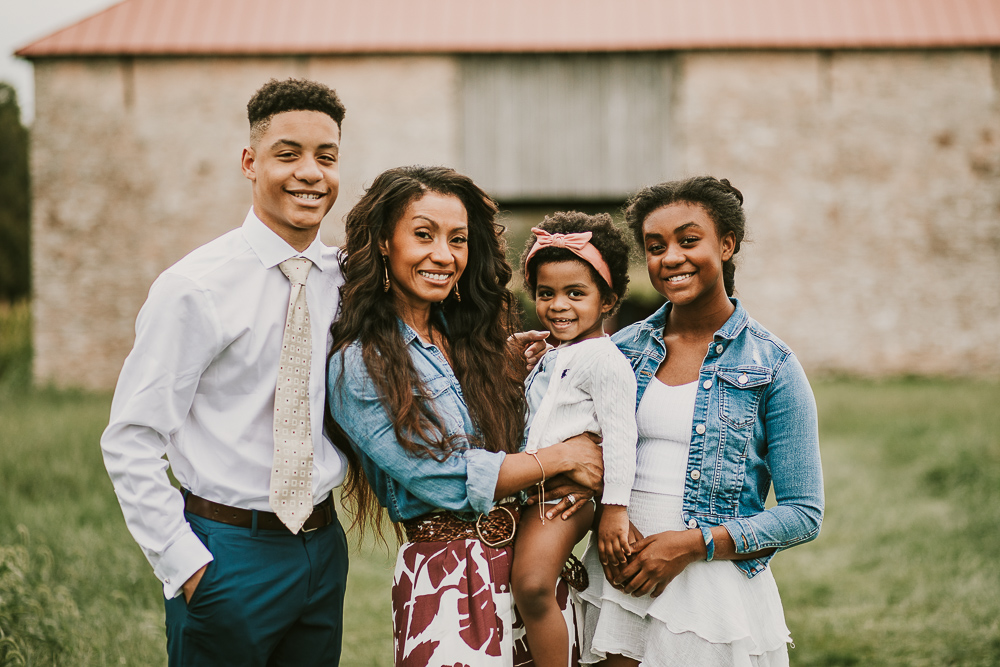 mom with her three kids