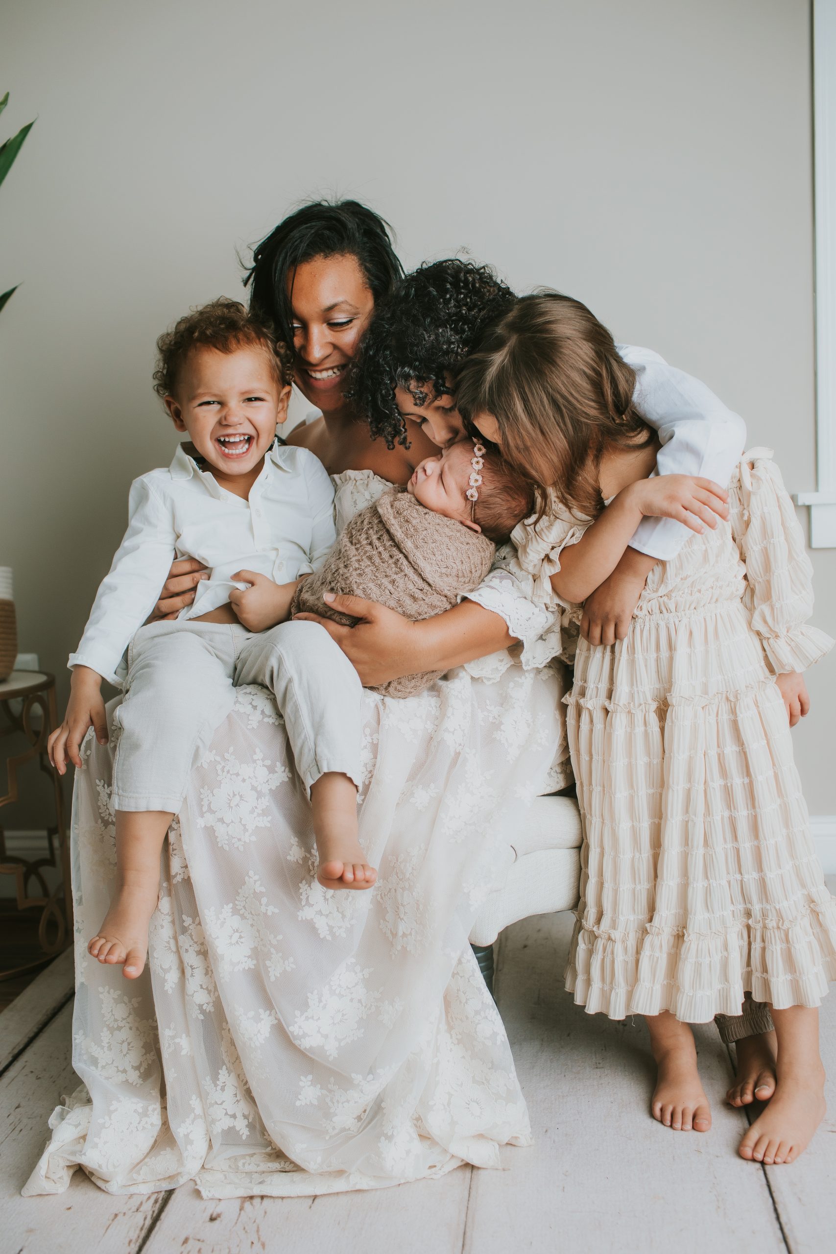 family of five with mom