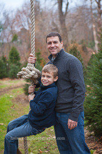 potomac maryland christmas tree farm family photographer-25