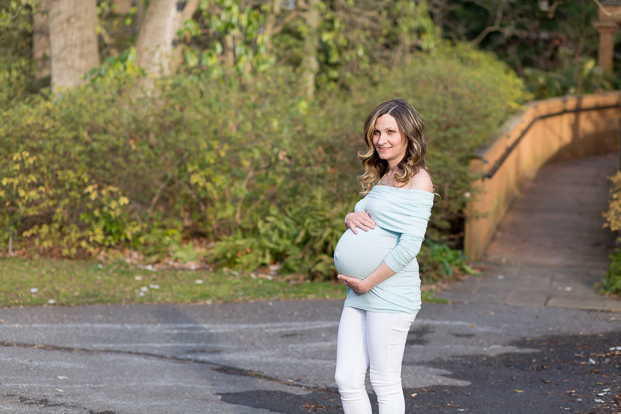 pregnant mom at 34 weeks