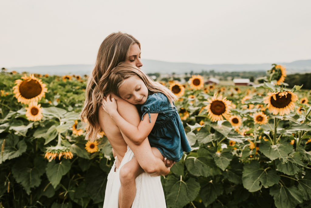 mother daughter sunflower session maryland