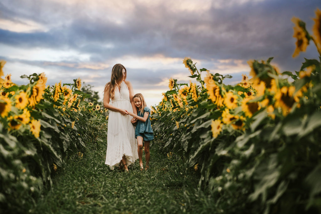 mother daughter sunflower field